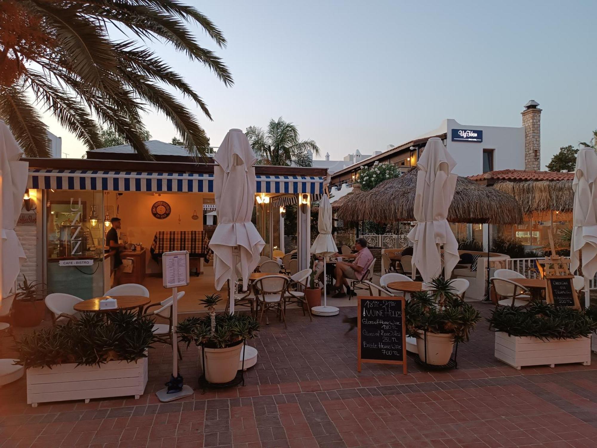 Uzhan Beach Hotel 比特兹 外观 照片