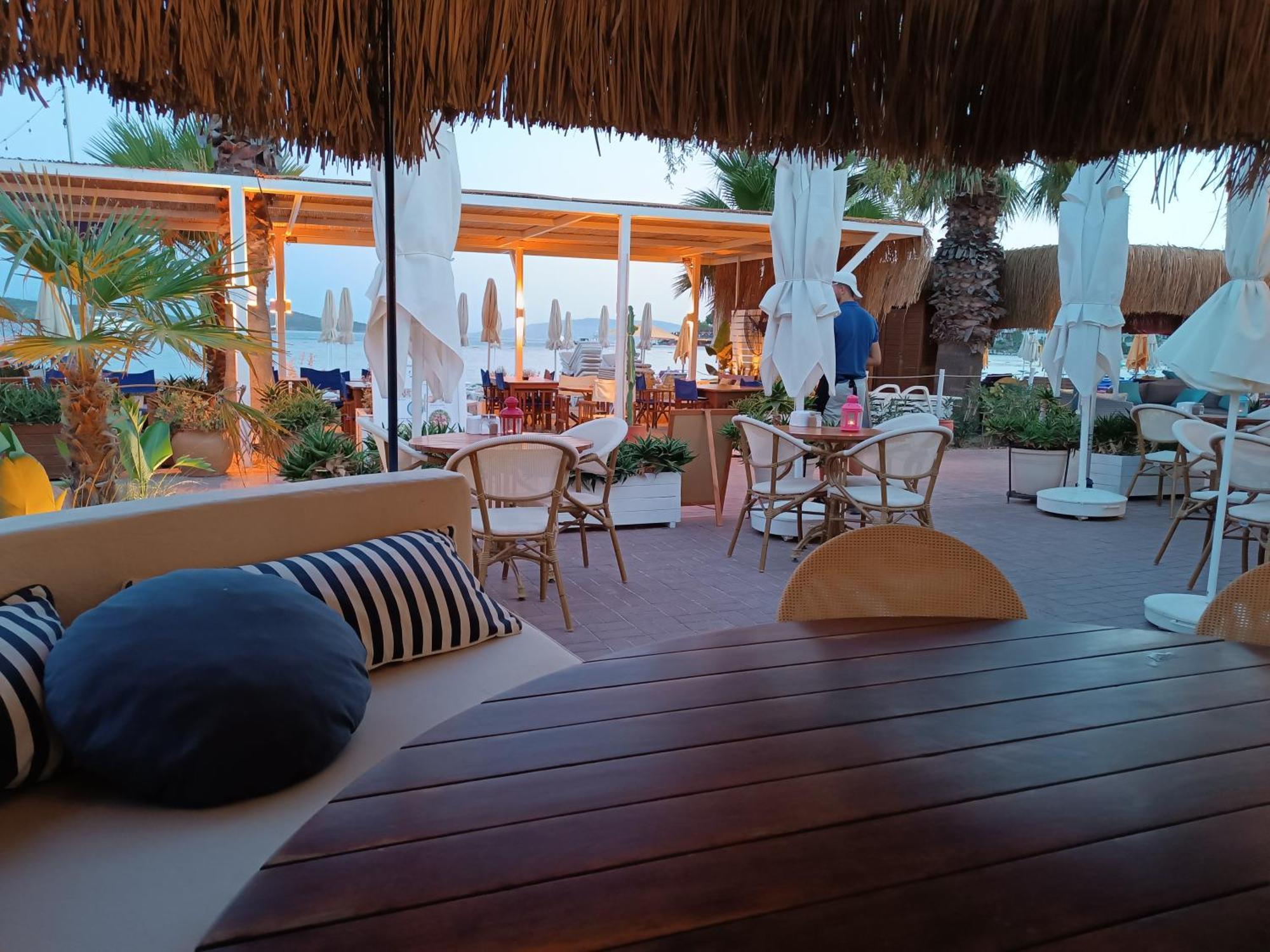 Uzhan Beach Hotel 比特兹 外观 照片