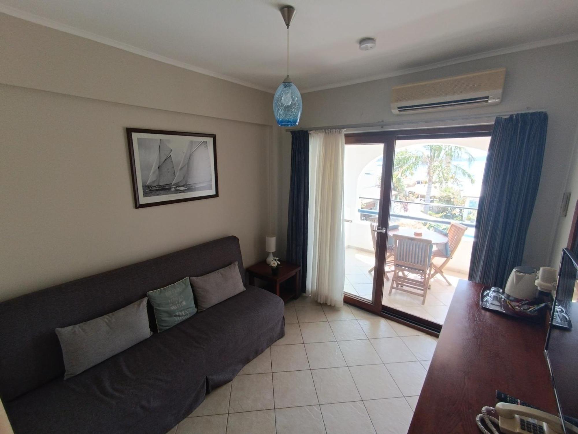 Uzhan Beach Hotel 比特兹 外观 照片
