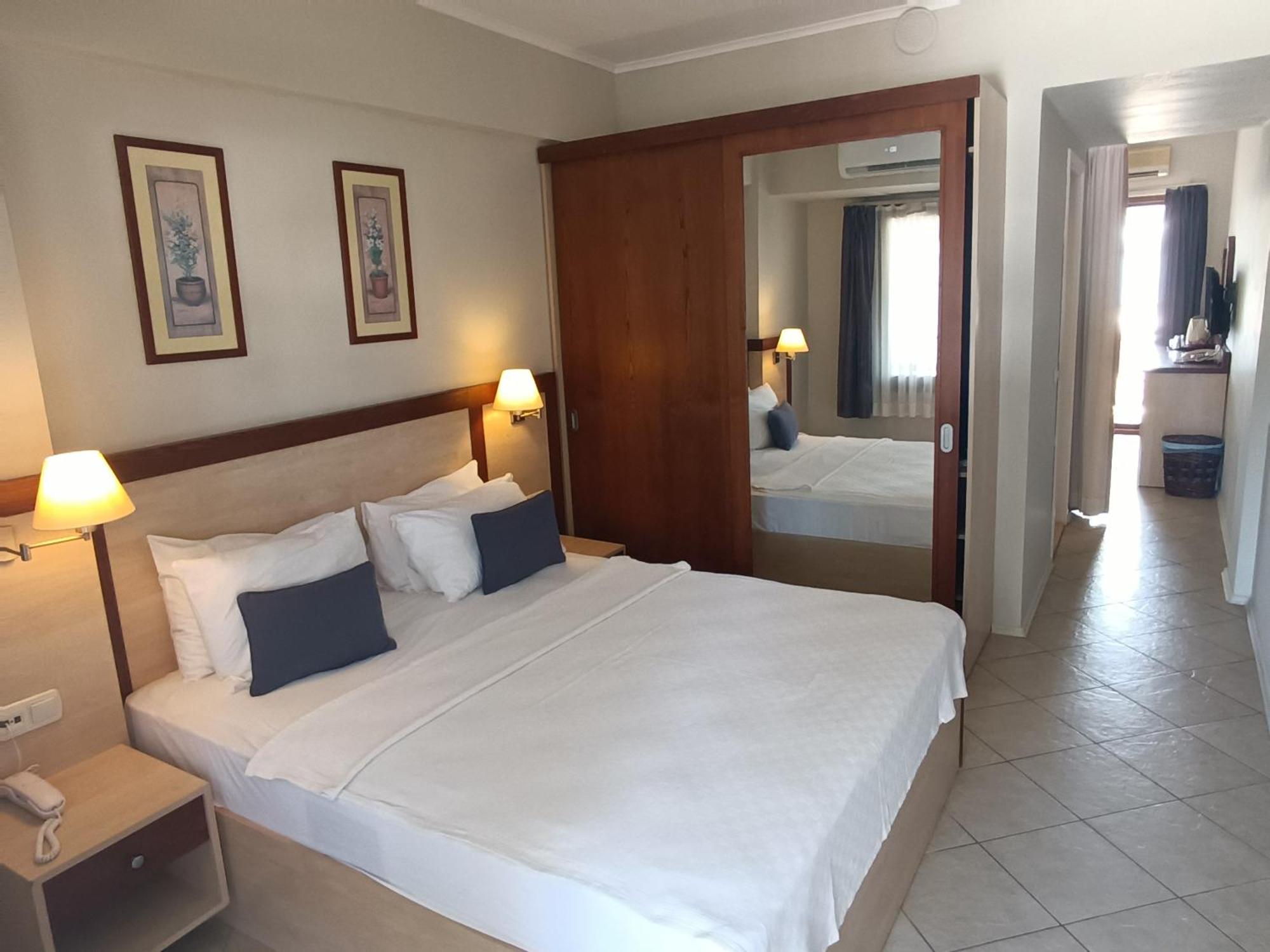 Uzhan Beach Hotel 比特兹 外观 照片